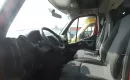 samochód dostawczy Renault zdjęcie 2